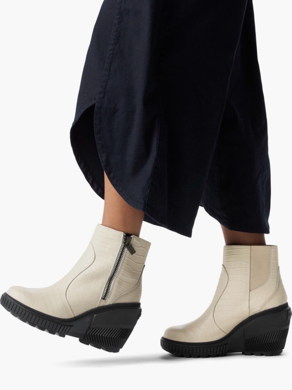 Sorel Ona Ave Zip Wedge Bootie Chalk/Black Waterproof Croc Embossed Size 9 NEW